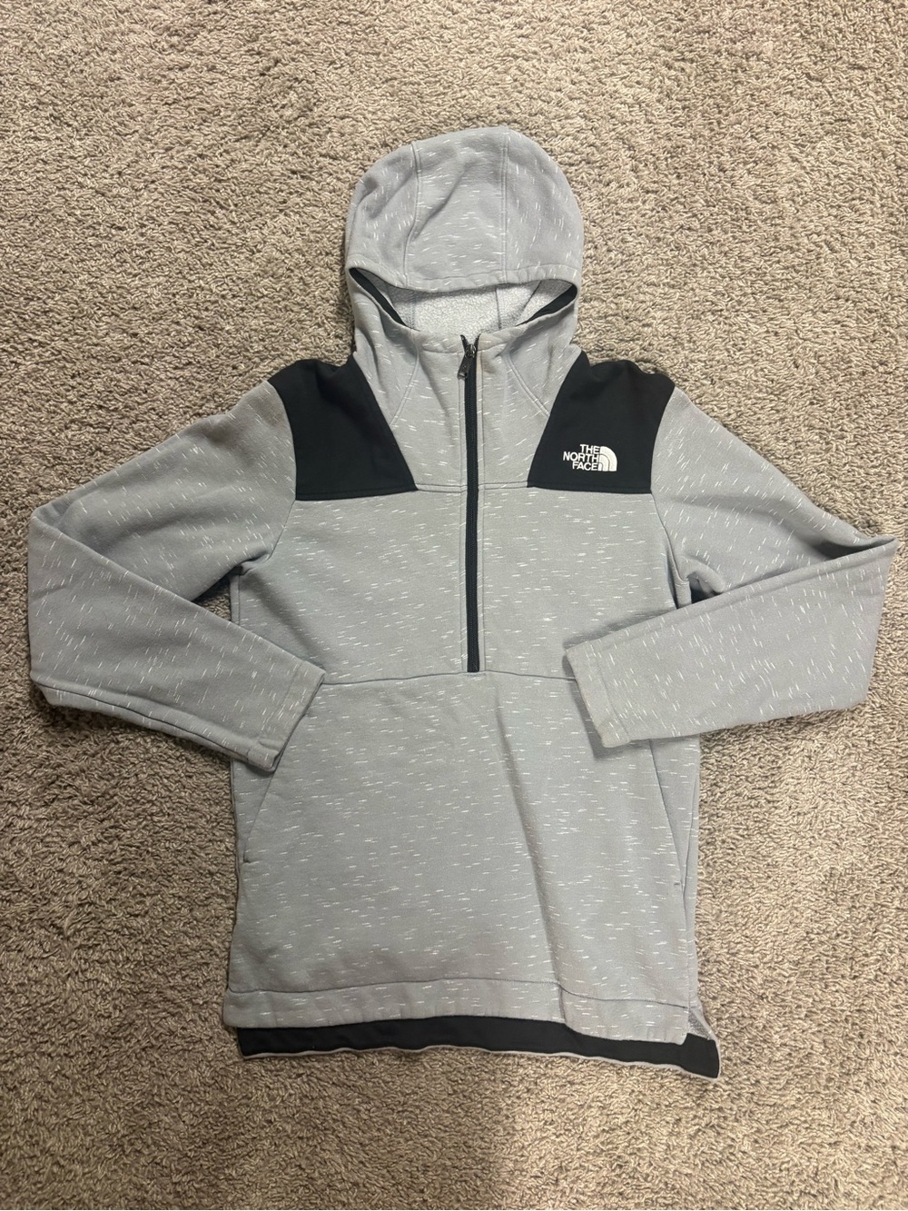 The North Face Boys Light Gray and Black Half-Zip Hoodie